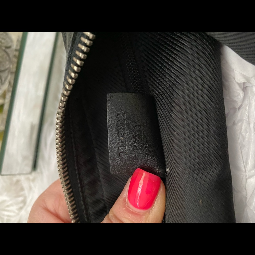 ❤️100% Authentic Vintage Gucci Bag❤️ - Picture 5 of 15